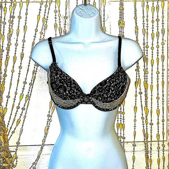 Buttery soft designer bra 32B - Picture 3 of 9